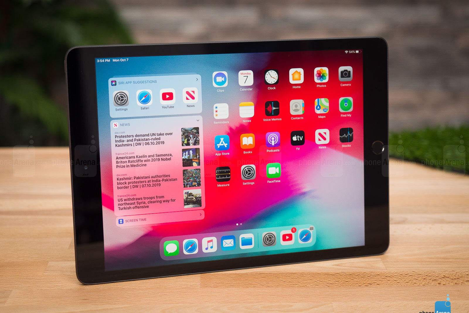 مراجعة iPad 10.2: رخيصة ومنتجة وليست التي يجب عليك شراؤها 