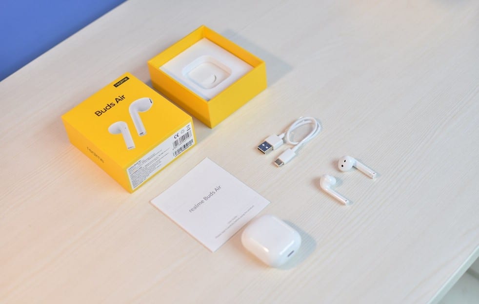 Realme-Buds-Air-Box-Opened
