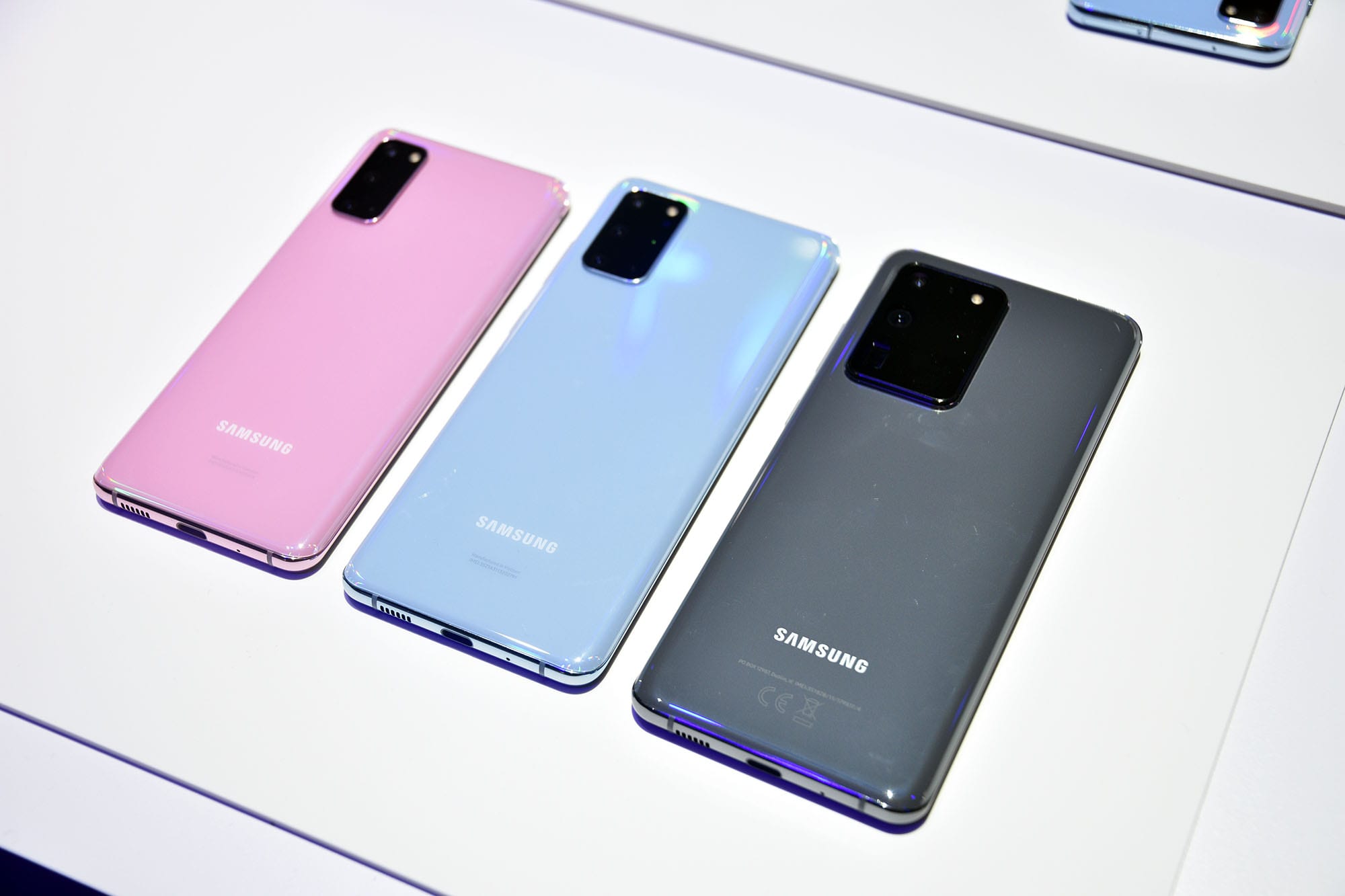 سامسونج تُطلق خطة إشتراك من أجل سلسلة هواتف Galaxy S20 Series