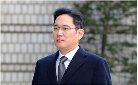 نائب رئيس Samsung Electronics والرئيس الفعلي Lee Jae-yong
