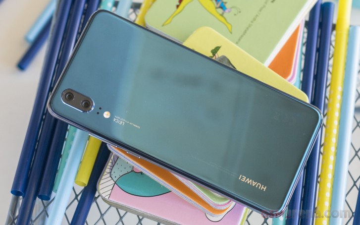 يتلقى Huawei P20 Android 10 و EMUI 10 في كندا