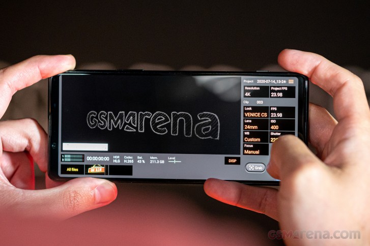 تطبيق Cinema Pro على هاتف Sony Xperia 1 II: ما الذي تغير