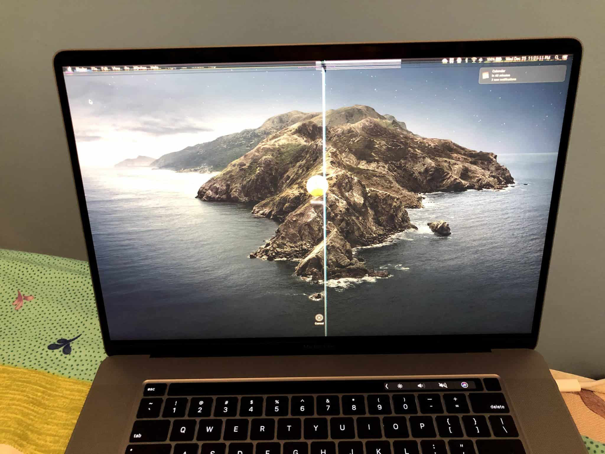 ابل تحذر من إستخدام غطاء webcam في أجهزة MacBook