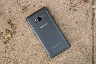 مراجعة Samsung Galaxy S8 Active