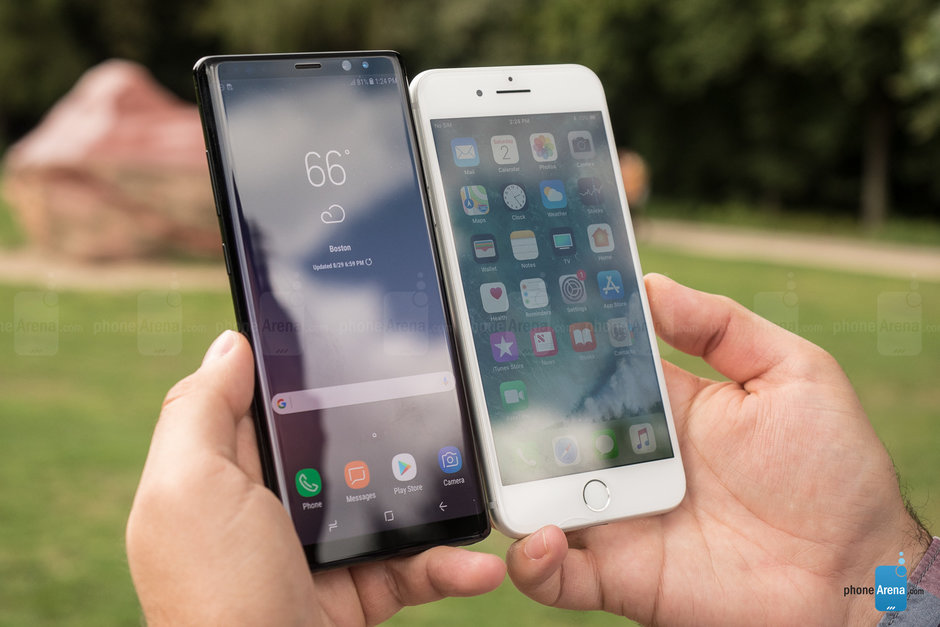 Samsung-Galaxy-Note-8-vs-Apple-iPhone-7-Plus005.jpg