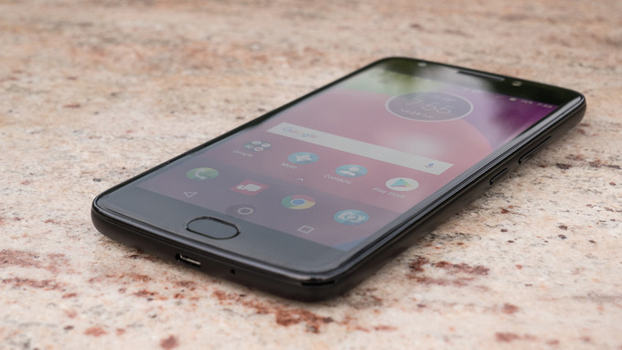 مراجعة هاتف Motorola Moto E4