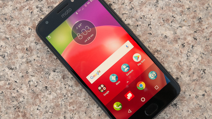 مراجعة هاتف Motorola Moto E4
