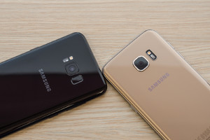 Samsung Galaxy S8 + vs S7 Edge