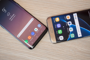 Samsung Galaxy S8 + vs S7 Edge
