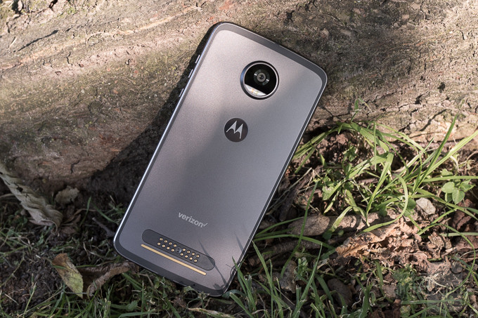 مراجعة هاتف Motorola Moto Z2 Play