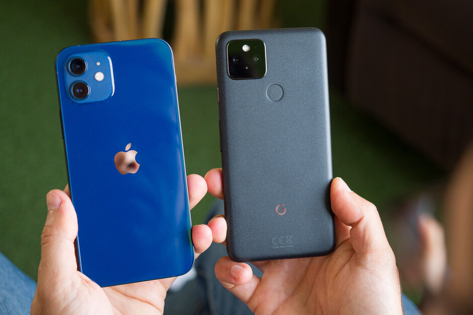 Apple iPhone 12 مقابل Google Pixel 5
