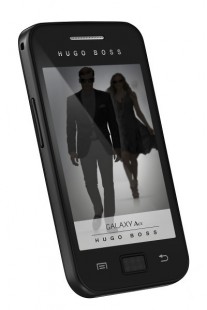 أراد إصدار Samsung Galaxy Ace Hugo Boss إظهار أن هناك أسلوبًا في البساطة