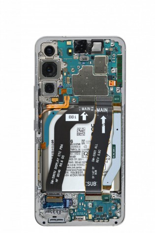 Samsung Galaxys S22 Ultra و S22 مع إزالة اللوحات الخلفية ؛  المصدر: iFixit