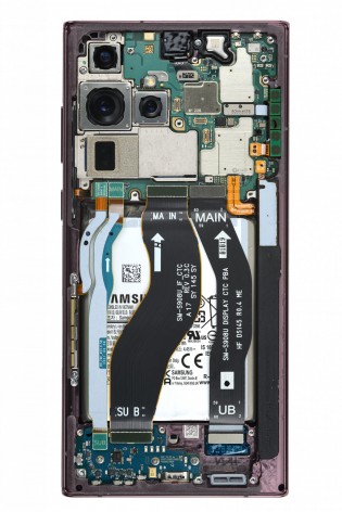 Samsung Galaxys S22 Ultra و S22 مع إزالة اللوحات الخلفية ؛  المصدر: iFixit