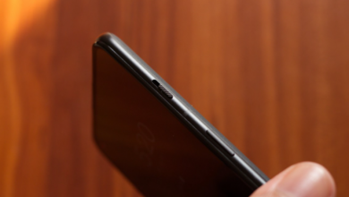 هاتف OnePlus 10R قد يأتي بدون شريط التمرير الشهير الخاص بـ OnePlus مع ثقب في المنتصف للكاميرا الأمامية