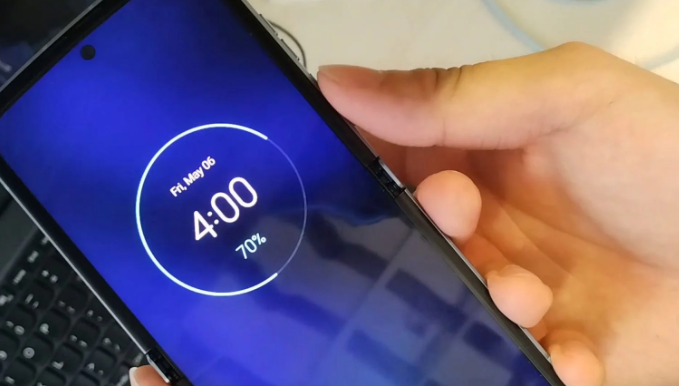 الكشف عن سعة بطارية هاتف Moto Razr 2022 قبل الإطلاق
