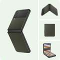 بعض مجموعات الألوان الممكنة لجهاز Galaxy Z Flip4 Bespoke Edition