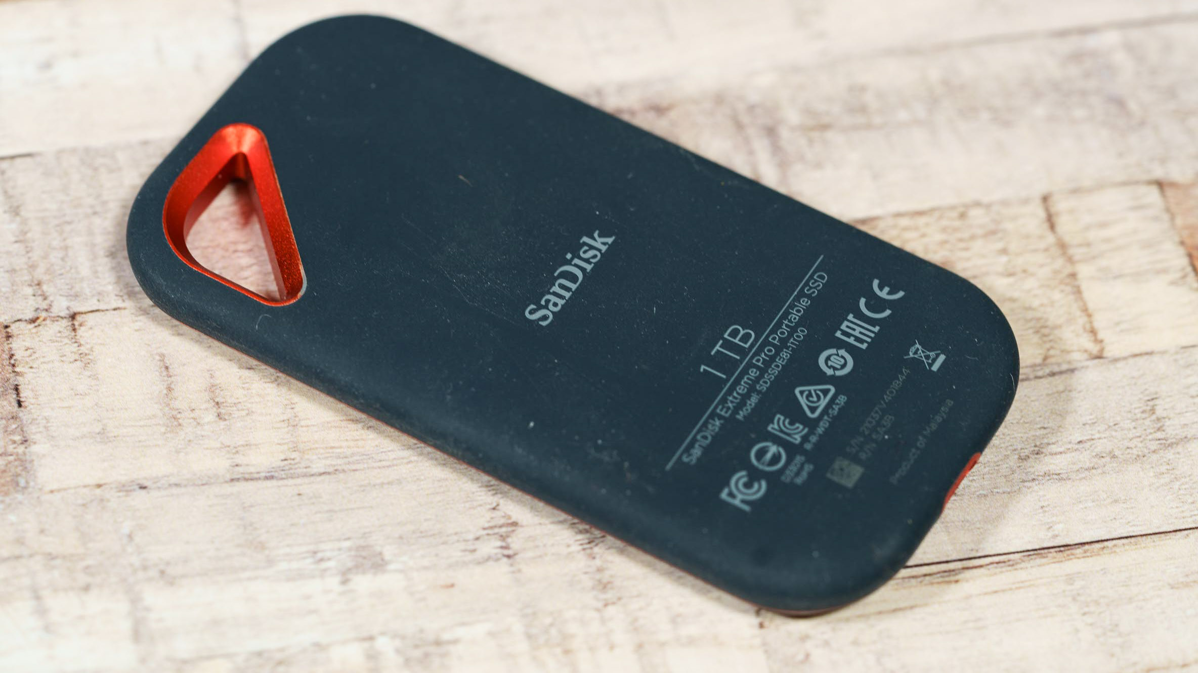 مراجعة SanDisk Extreme Pro Portable SSD V2