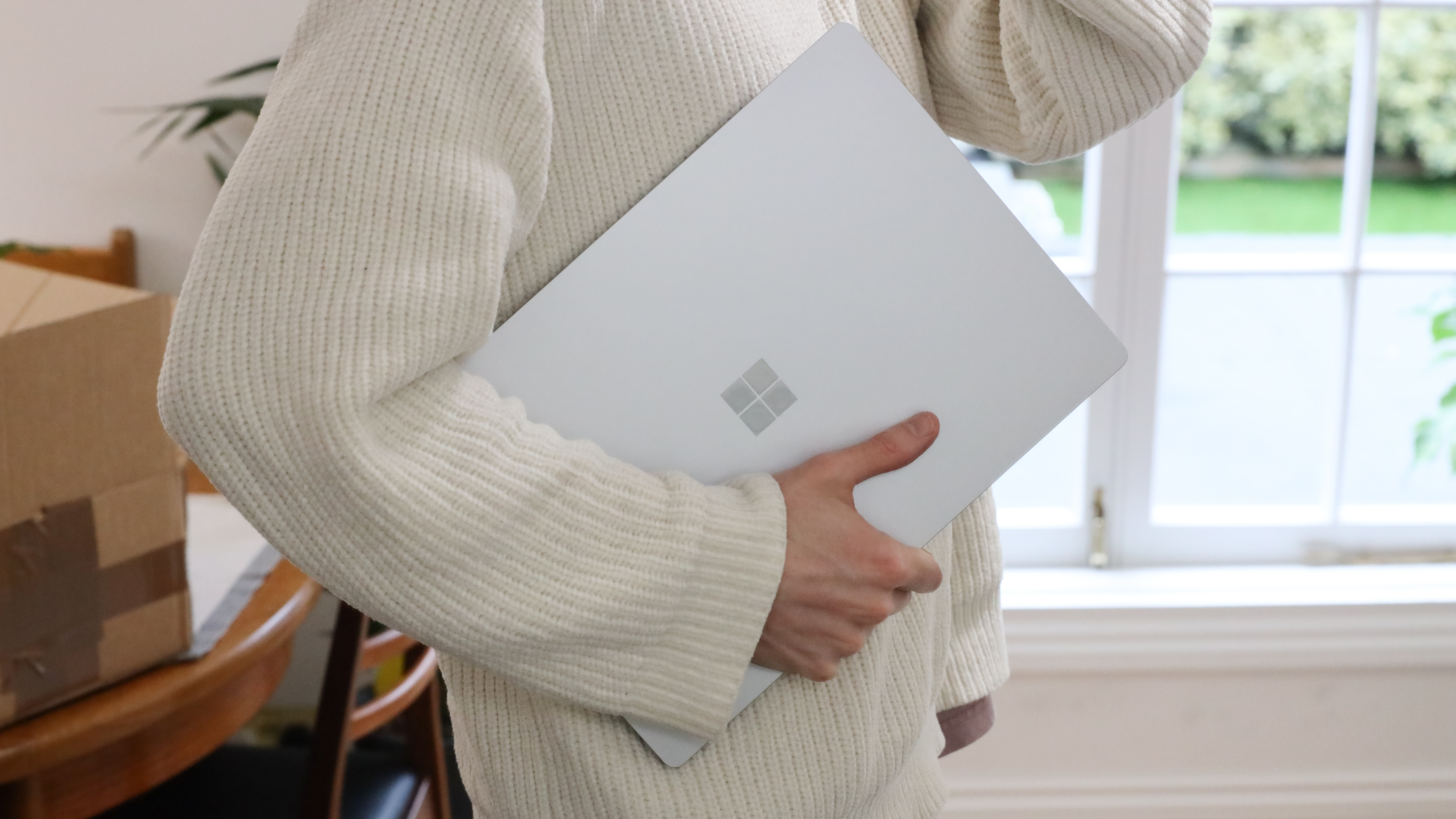 كمبيوتر محمول Microsoft Surface Laptop 5 يعمل بنظام Windows