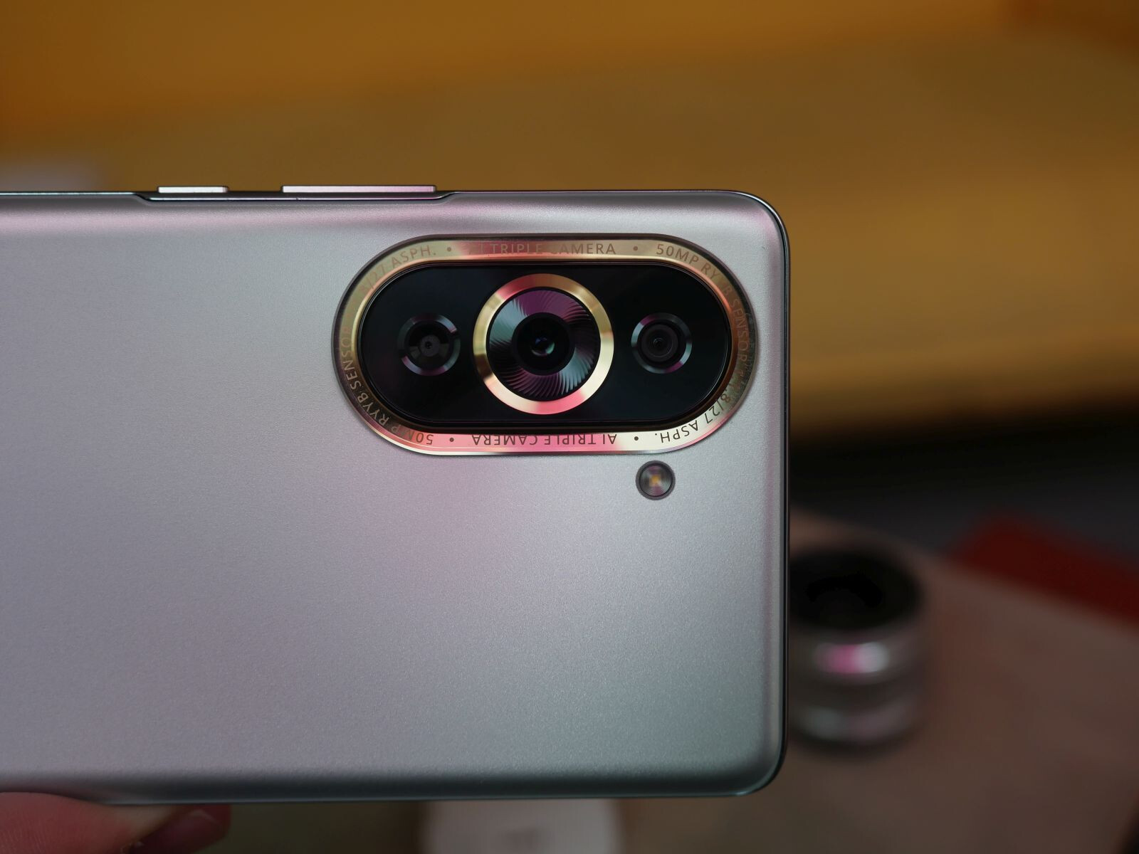 الكاميرا الرئيسية جيدة جدًا - مراجعة Huawei Nova 10 Pro: متوسط ​​المدى رائع