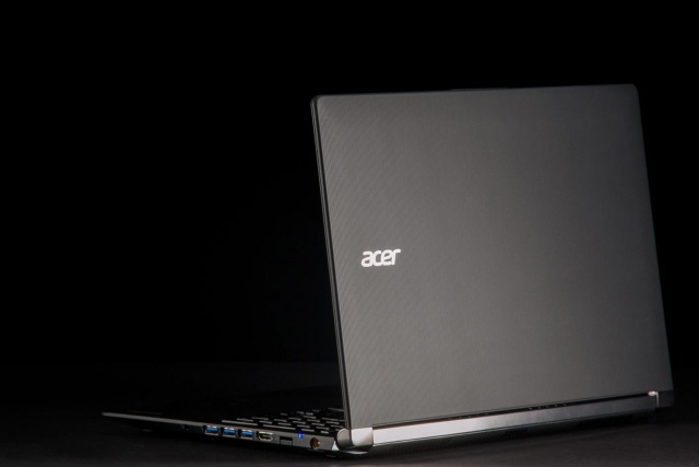 acer-v15-nitro-be-laptop-lid1-640x427-c