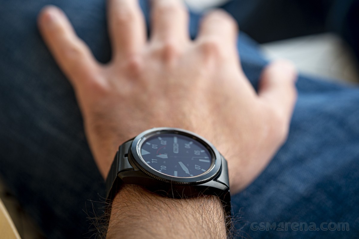 التدريب العملي على Samsung Galaxy Watch3 Titanium