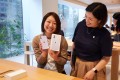 متجر Apple في طوكيو، اليابان خلال الساعات الأولى من إطلاق iPhone 11