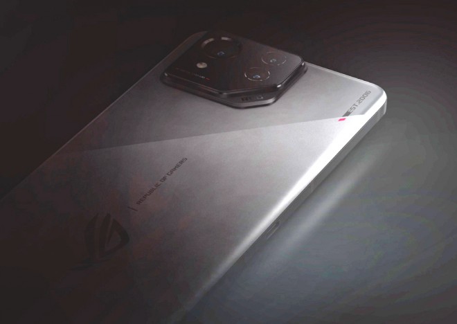 الإعلان التشويقي للهاتف ROG Phone 8