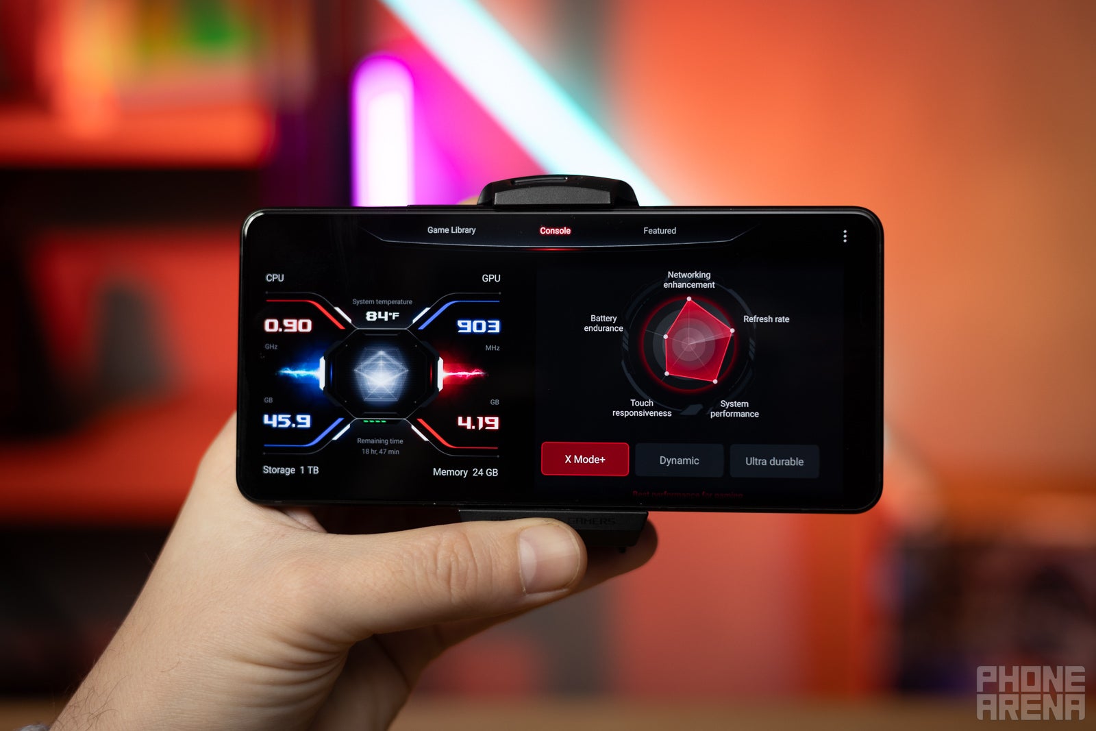 قم بضبط اللعبة (مصدر الصورة - PhoneArena) - الانطباعات الأولى لهاتف Asus ROG Phone 8 Pro: حيل قديمة، تصميم جديد!