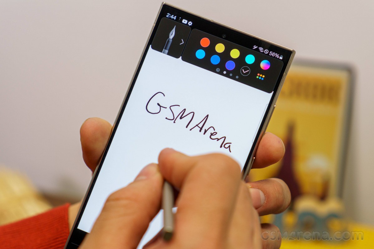 يجتاز Samsung Galaxy S24 Ultra اختبار الانحناء بألوان متطايرة