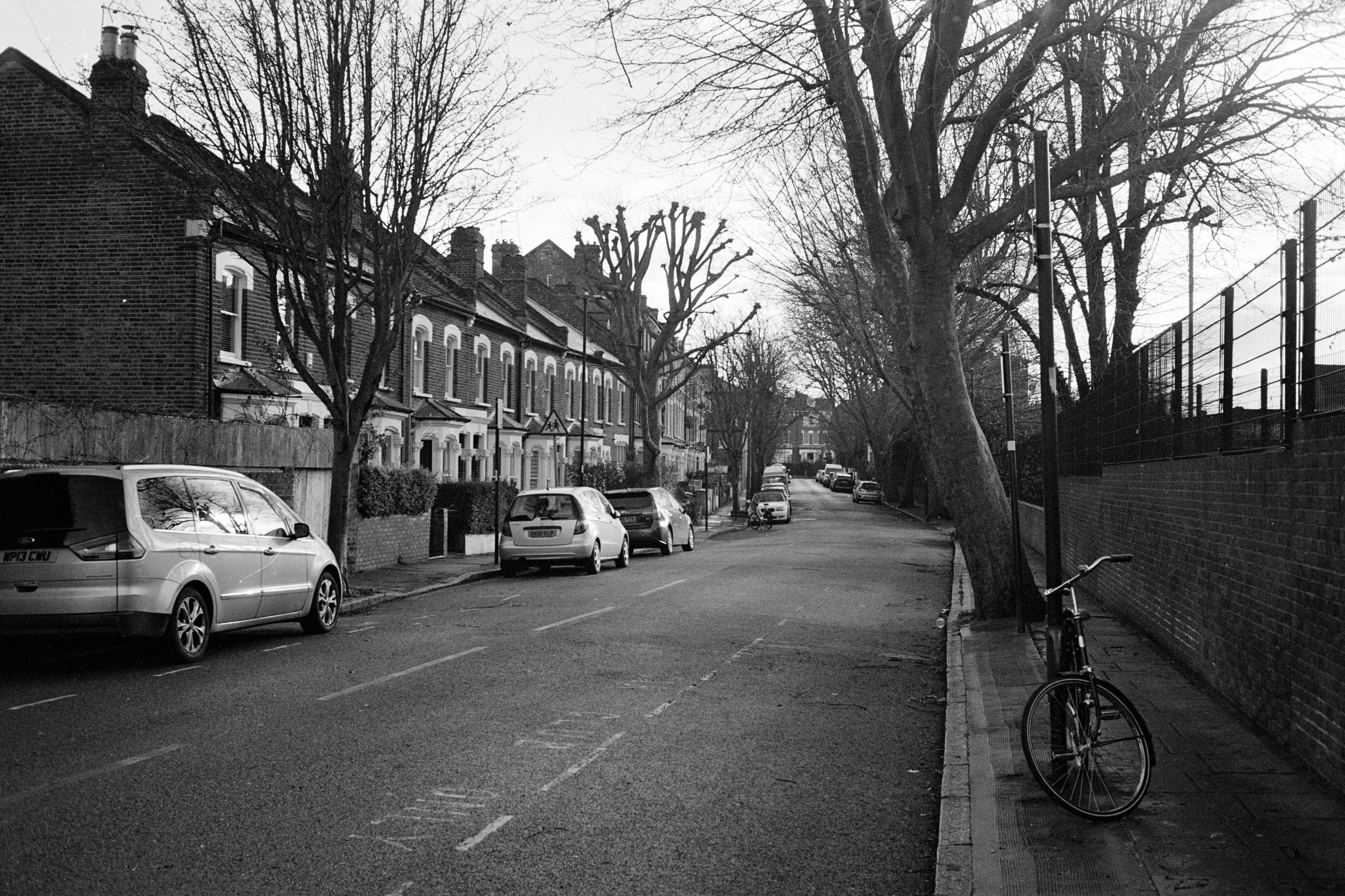 شارع في شمال لندن تم التقاطه بفيلم Ilford XP2 Super 35mm