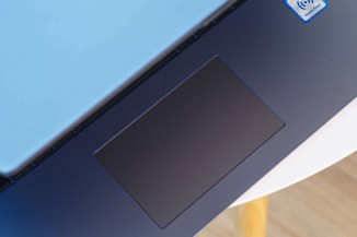 The trackpad, compared to the MateBook 16S