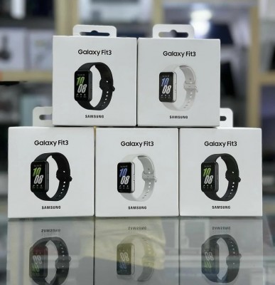 حزمة البيع بالتجزئة لهاتف Samsung Galaxy Fit3