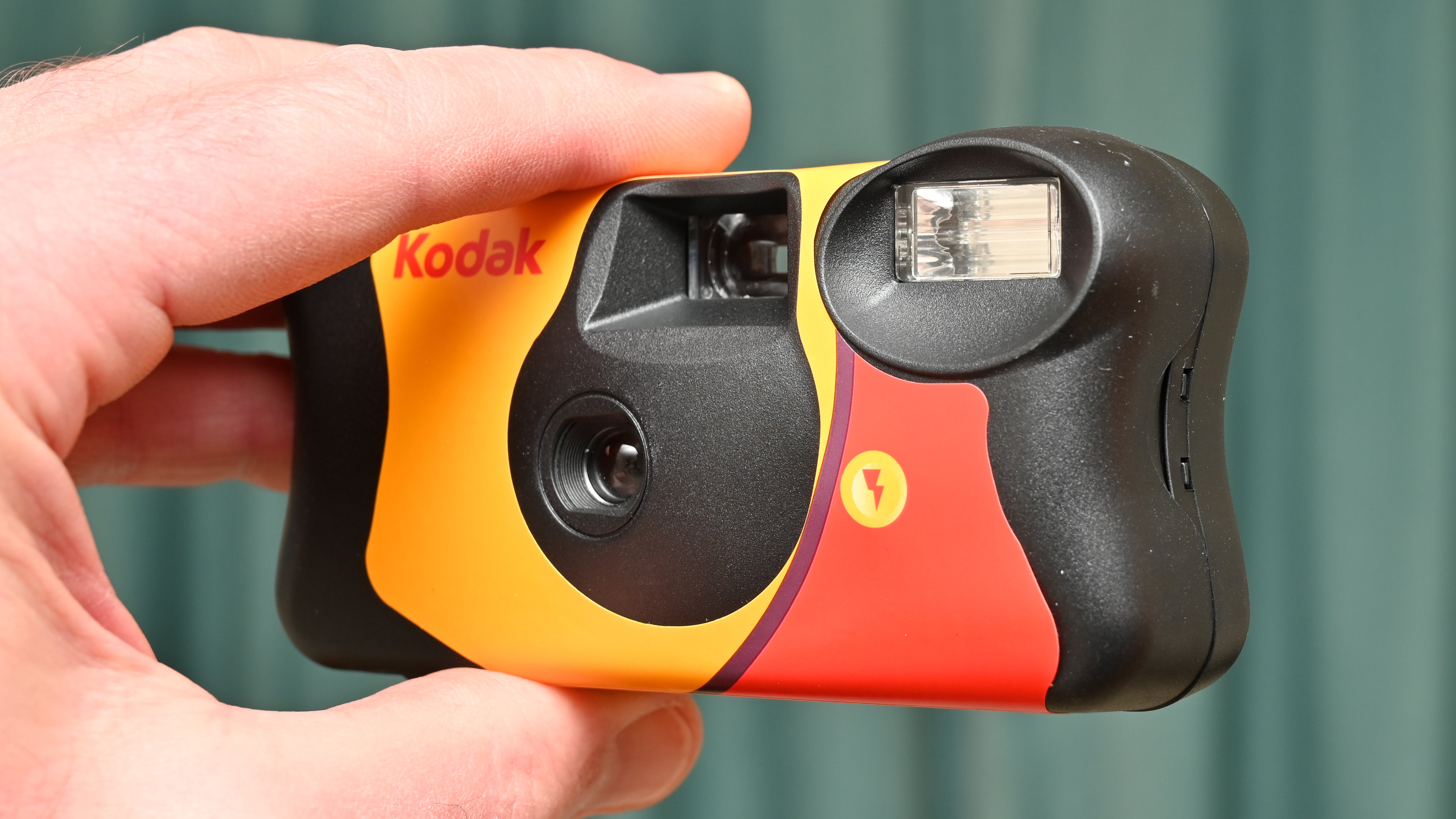 كاميرا Kodak Funsaver ذات الاستخدام الواحد